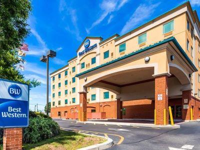 Spark By Hilton Hotel 3*