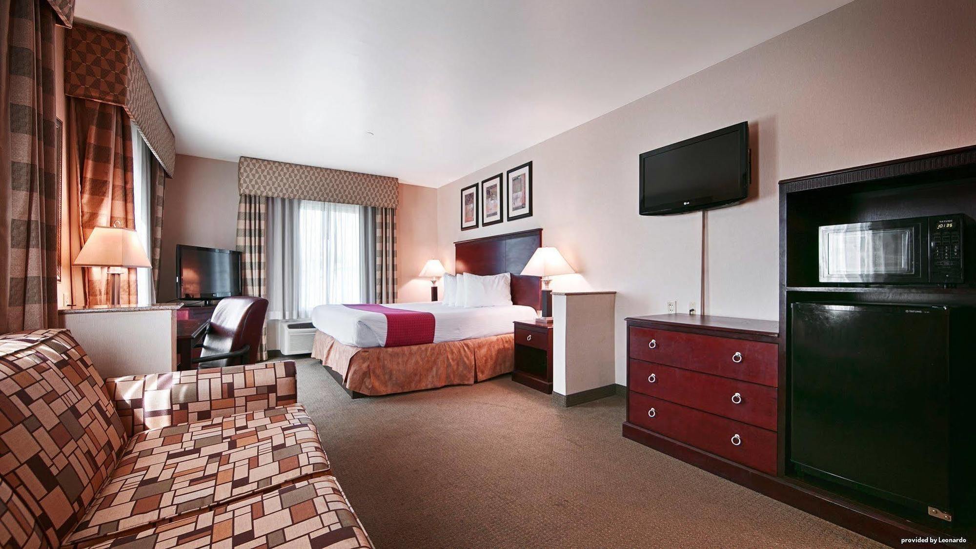 Spark By Hilton Rahway
